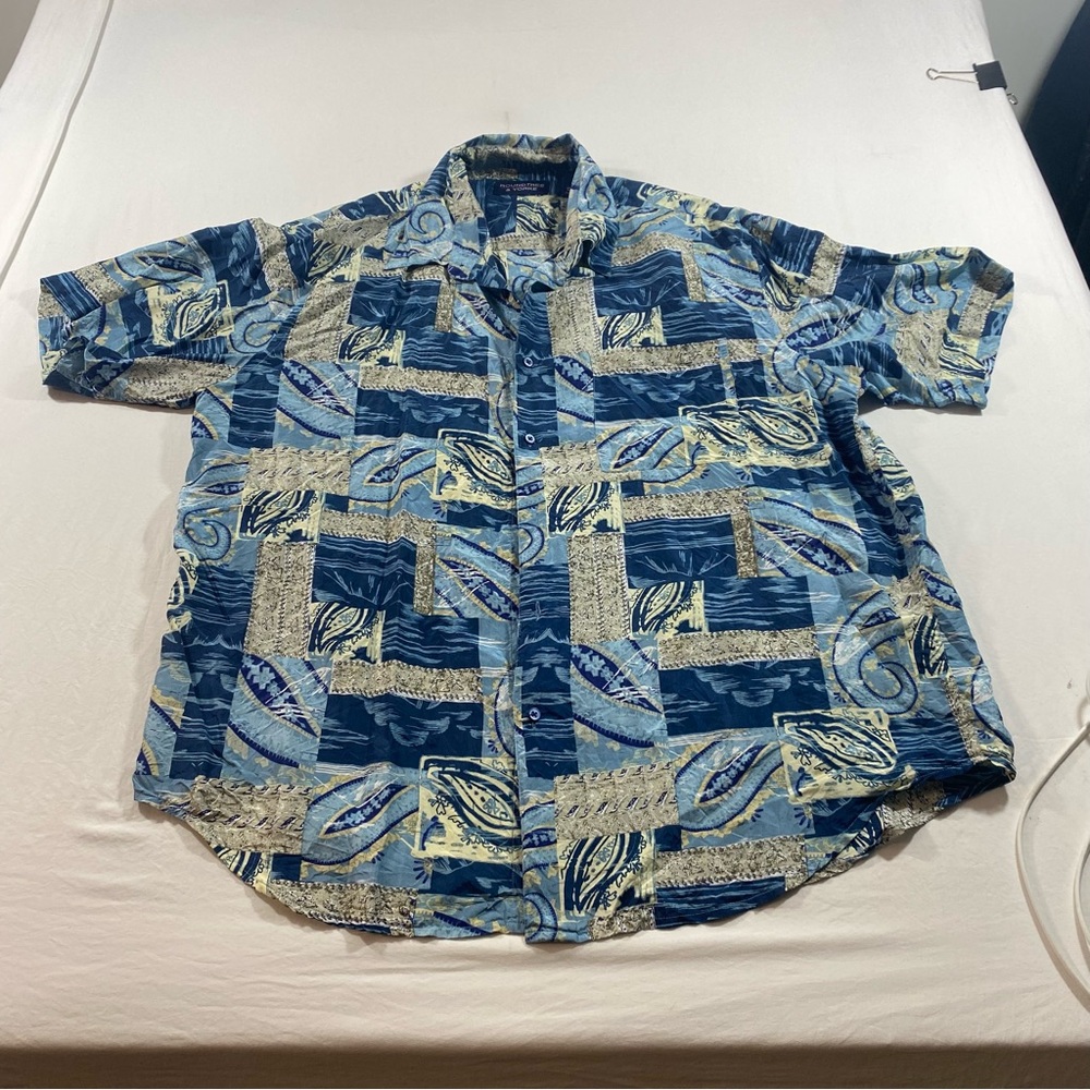 Roundtree & Yorke Button Down Abstract Shirt Short Sleeve Summer Lightweight